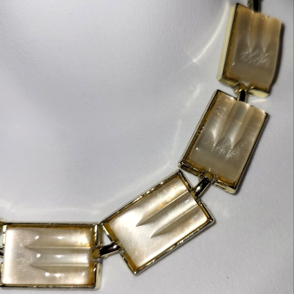 Vintage White Rectangular Thermoset Choker / Necklace - Picture 2 of 3